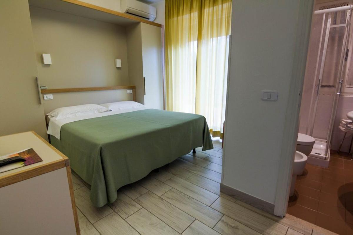 Hotel Mirella Castiglione della Pescaia Room photo
