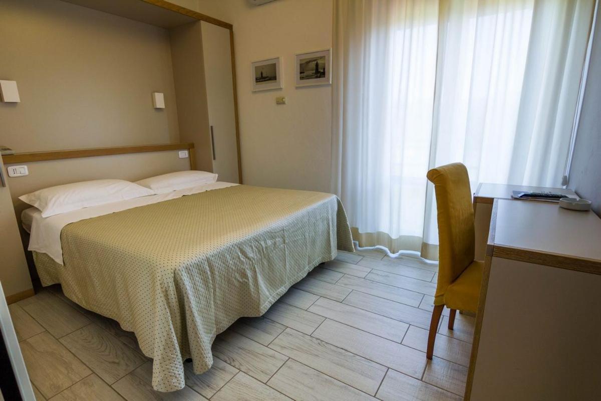 Hotel Mirella Castiglione della Pescaia Room photo